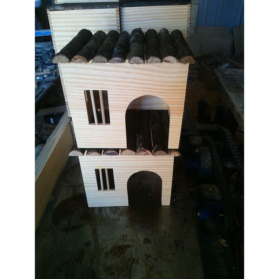 Nhà ngủ gỗ mini Mái Đen cho Hamster hoặc trưng bày siêu Xinh Xắn.