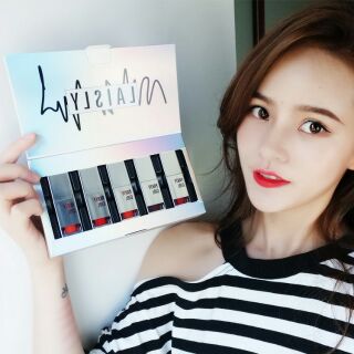 Quà tặng cho bạn gái set son 5 màu laisly hàng đẹp giá xinh