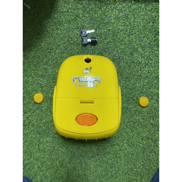 Bộ cốp trước xe điện Ninja màu vàng