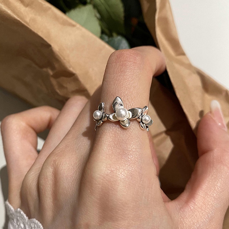 Nhẫn Hình Bướm Đính Ngọc Trai Thời Trang Cá Tính