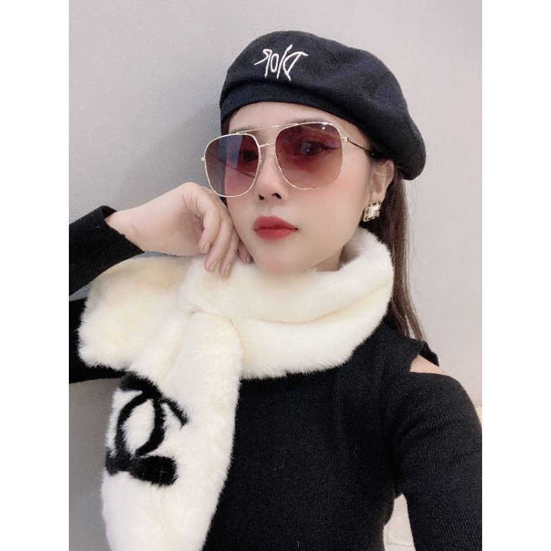 Kính HM xước tròng giảm còn 120k hàng chuẩn auth, có mail mua hàng chính hãng