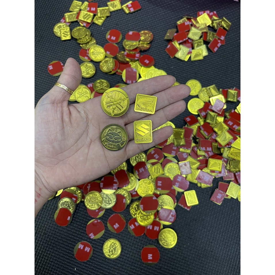 Logo Tem Vàng Gold Titan Mèo Thần Tài Logo xe máy Hon Su Ya gồm keo dán trực tiếp