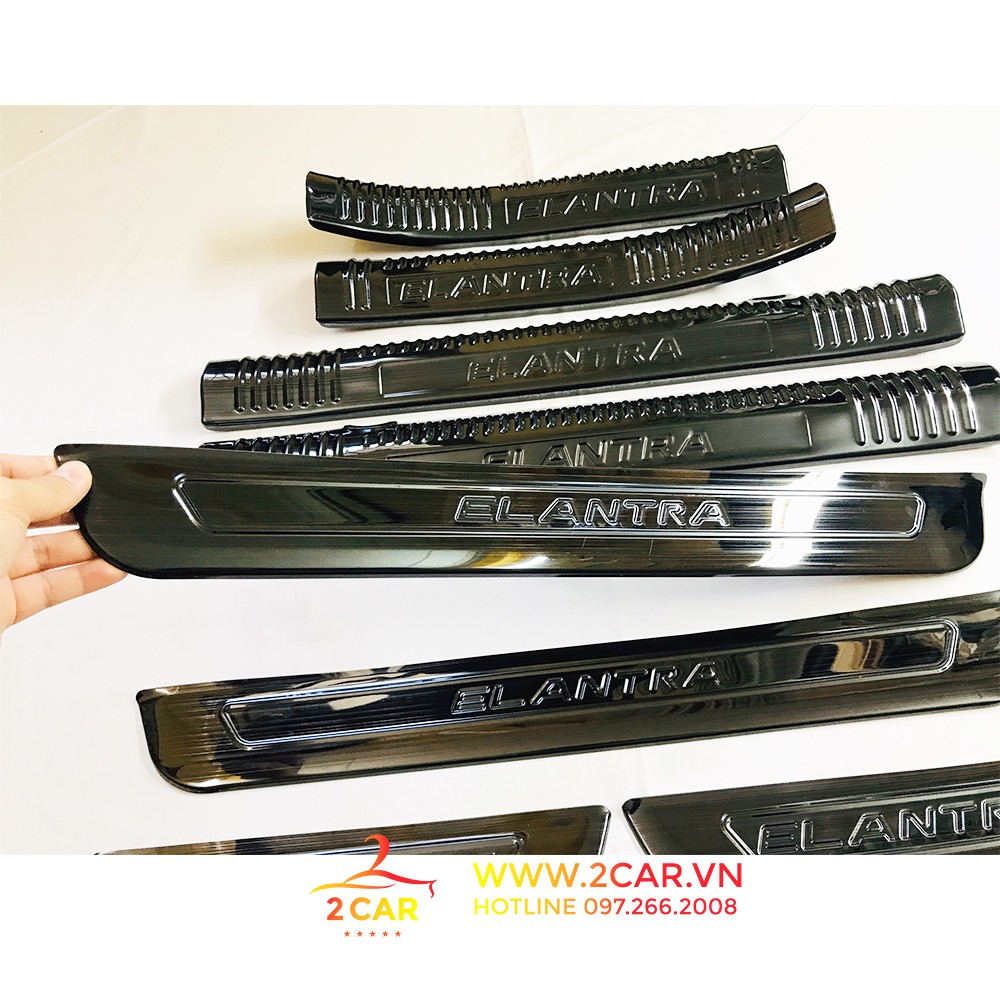 Ốp Bậc Cửa, nẹp bước chân Trong, Ngoài Xe Huyndai Elantra 2016 - 2021, chất liệu Titan
