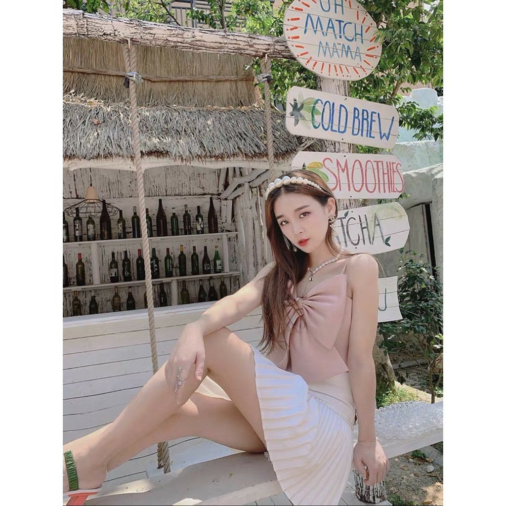 [ Dưới 48kg]Áo 2 dây đính nơ to cài nút sau lưng cực lạ cực sang chảnh cho phái nữ | BigBuy360 - bigbuy360.vn