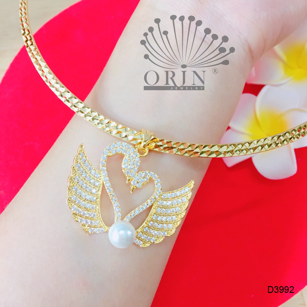 ♂۩✌Kiềng cổ dạng dẹp mặt thiên nga ngọc trai nhân tạo cao cấp Orin D3992