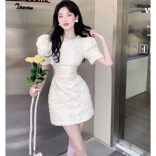 ĐẦM TRẮNG CỔ TRÒN KHOÉT EO GẤM XỐP