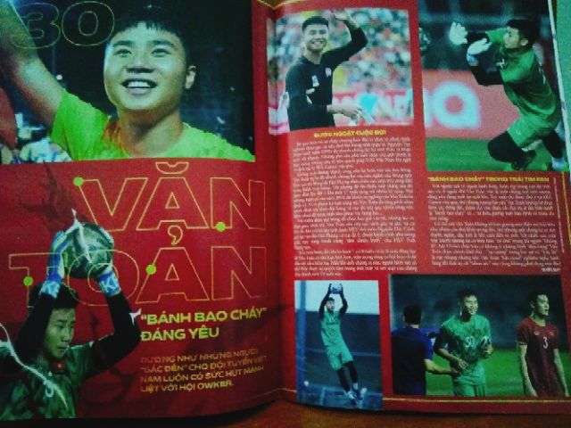 Fanbook U22 Việt Nam va huấn luyện viên Park Hang Seo