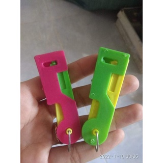 Xỏ chỉ đủ mẫu