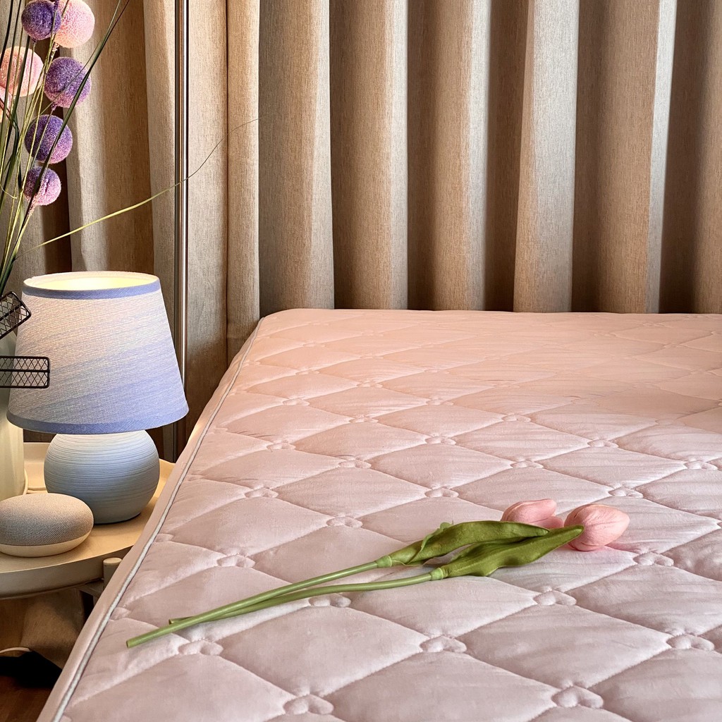 Bộ ga giường chần bông K-Bedding By Everon Hồng Xám KMTS101 họa tiết thêu
