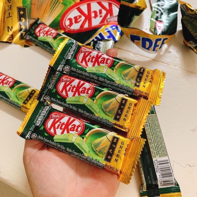 Bánh phủ xốp Kitkat vị trà xanh gói 8 thanh  malaysia