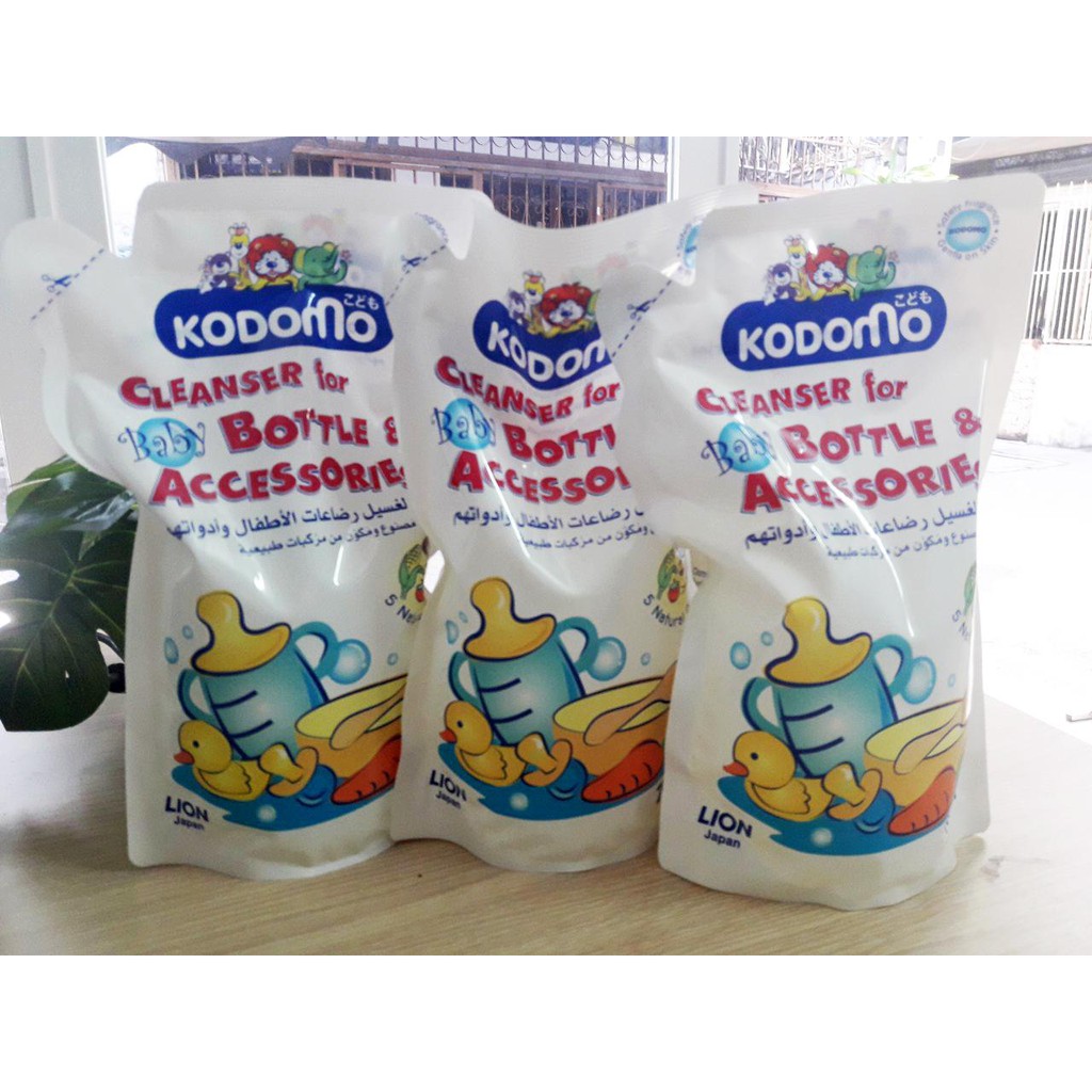 Nước rửa bình Kodomo túi 700ml