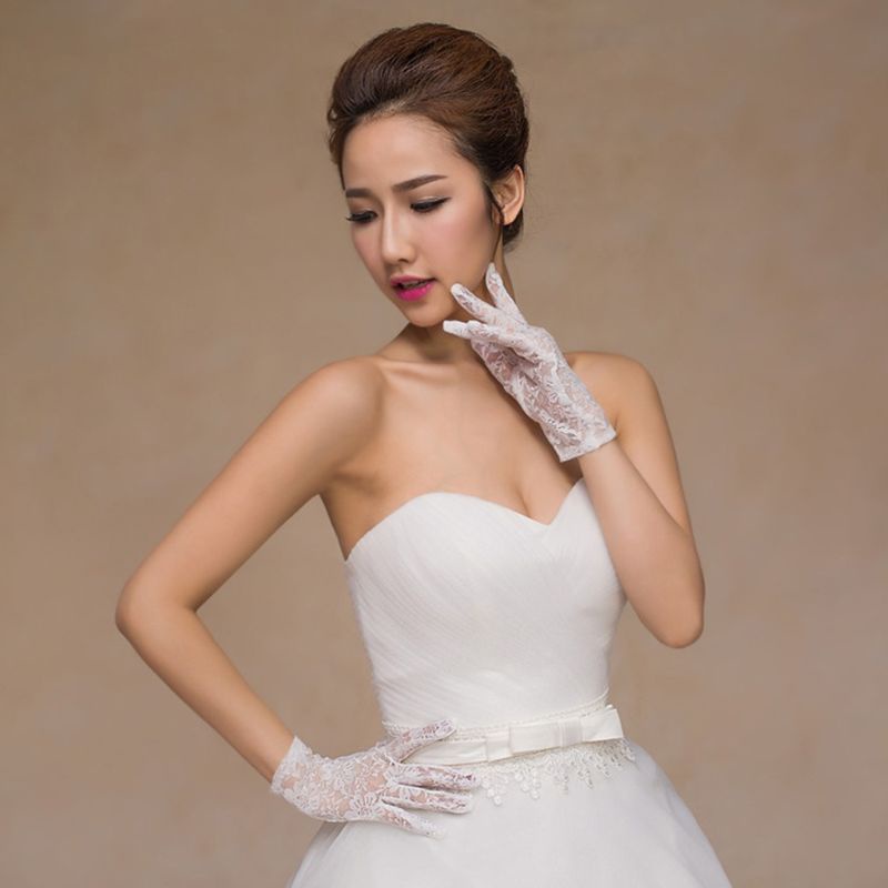 Găng Tay Ren Hoa Hở Ngón Màu Trắng Cho Nữ