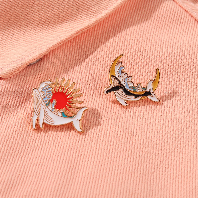 Ghim Cài Áo Hình Cá Voi Và Mặt Trăng Thời Trang