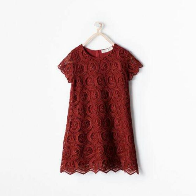 Váy ren Zara auth,  hàng use - Thanh lý