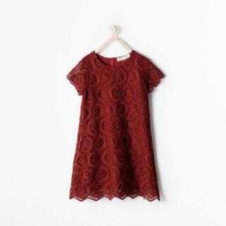 Váy ren Zara auth, hàng use - Thanh lý