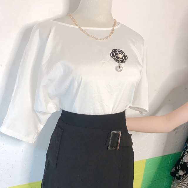 Áo kiểu tay lỡ vải lụa thanh lịch cho nữ (hình shop tự chụp)