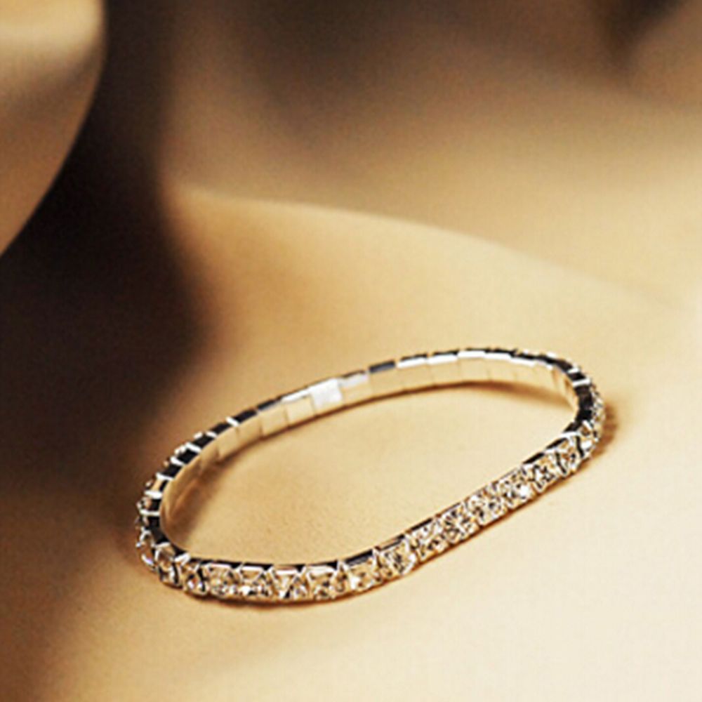 Lắc tay đá pha lê sang trọng