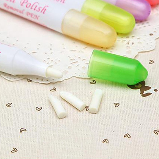 1 Cây Bút Tẩy Sơn Móng Tay Với 3 Đầu Thay Thế