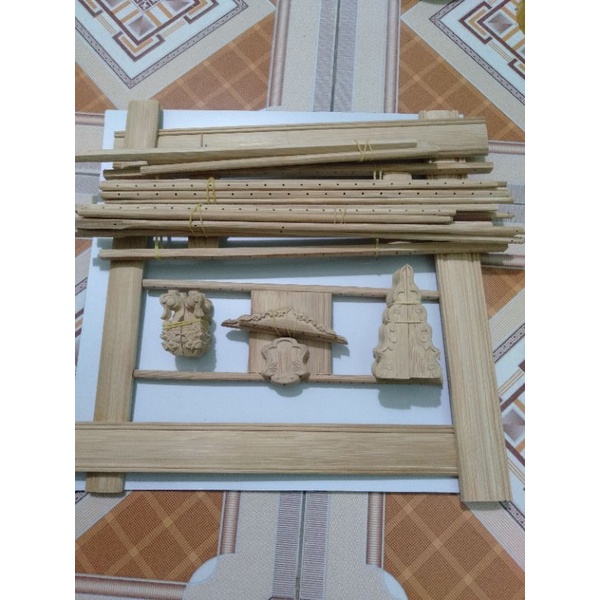 Khung tự giáp Thái đấu lá đề