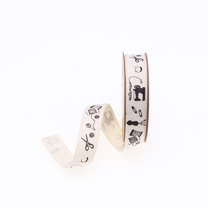 Cuộn Dây Ruy Băng Họa Tiết Chữ Mr & Mrs 10M 1.5cm Dùng Để Gói Quà Độc Đáo