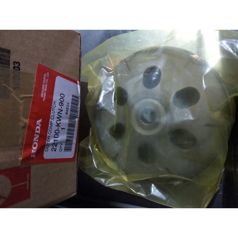 Ly hợp Skull Click125i Chính hãng 22100-KWN-900