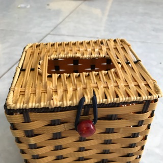 Hộp giả mây đựng giấy ăn