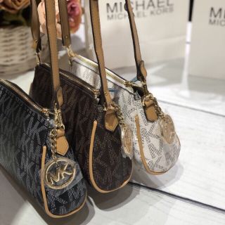 Túi MK dáng bầu mini