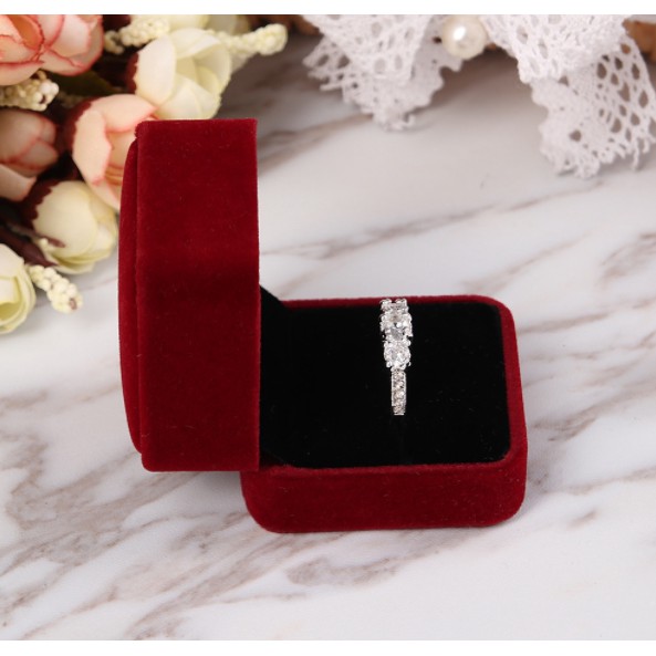 Sale 70% Hộp nhung đính hôn cổ điển dùng để trưng bày nhẫn cưới, #7 WIN.E red Giá gốc 33,000 đ - 64A35