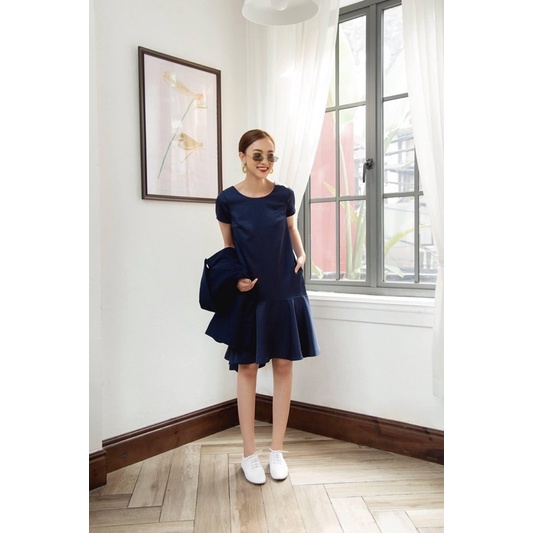 Đầm đuôi cá màu xanh navy hãng Adore dress