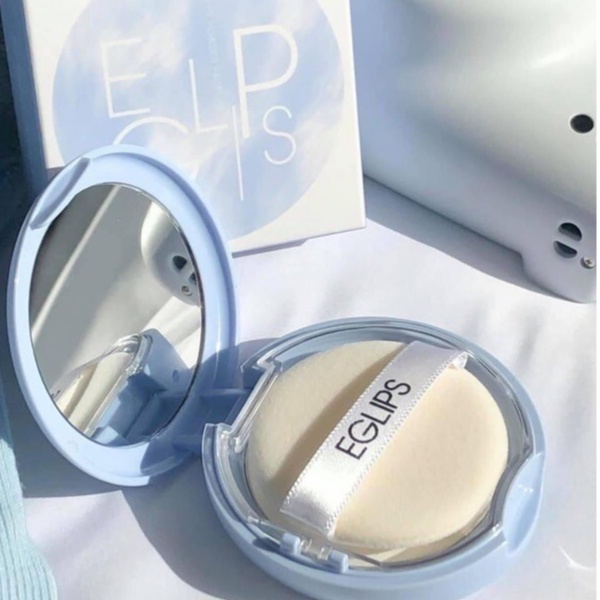 Phấn phủ Eglips Blur Powder Pact siêu mịn và che phủ tốt