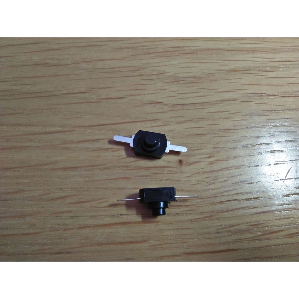 SET 2 công tắc nút nhấn màu đen 30V 1A cao cấp.