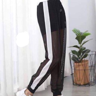 Quần baggy lưới sọc hông