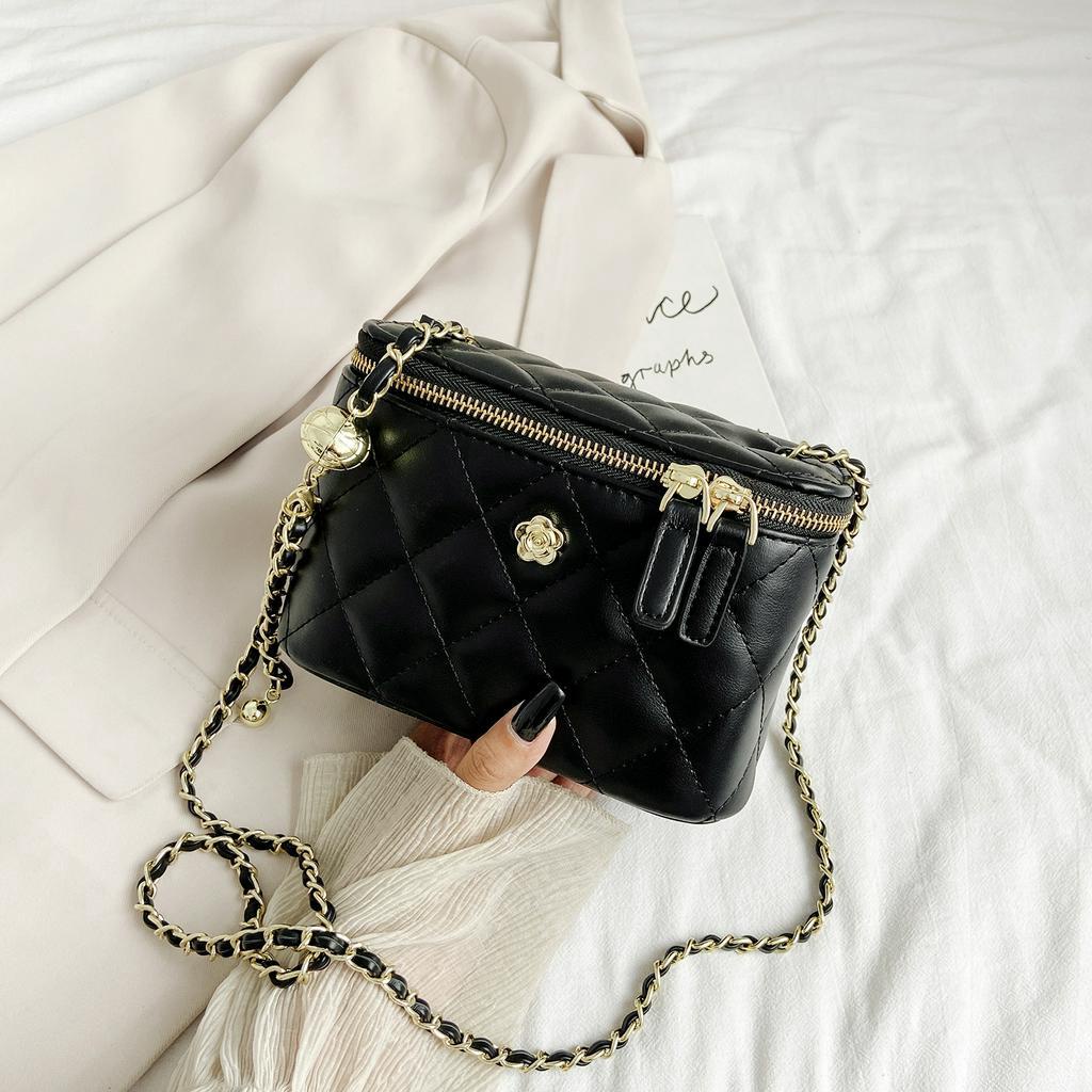 Túi xách đeo vai sành điệu cho nữ IELGY