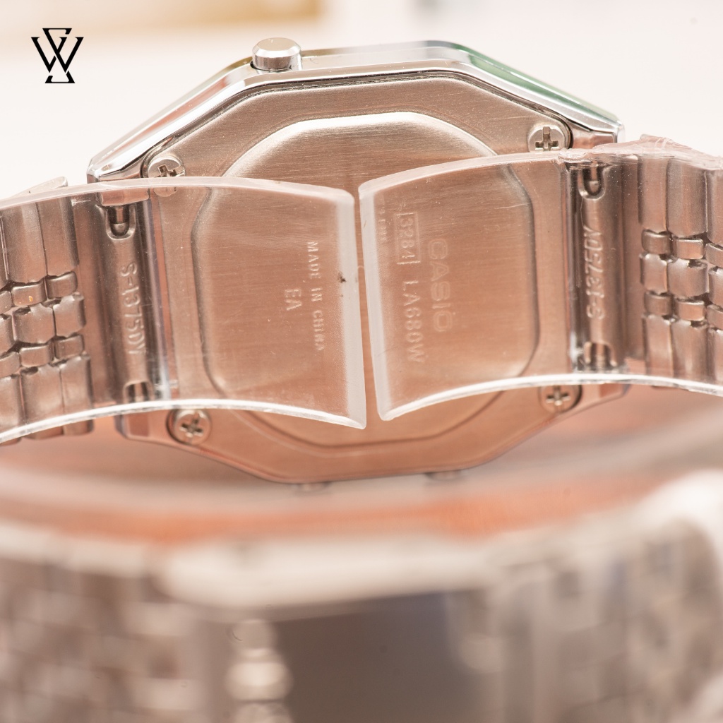 Đồng Hồ Điện Tử Nữ Casio WATCHSTORE LA680WA-1BDF Thiết Kế Mặt Kính Nhựa Vuông 28.5mm, Dây Kim Loại, Vỏ Mạ Crom