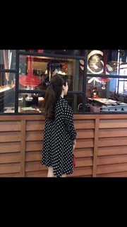 Váy sơ mi hoạ tiết chấm bi