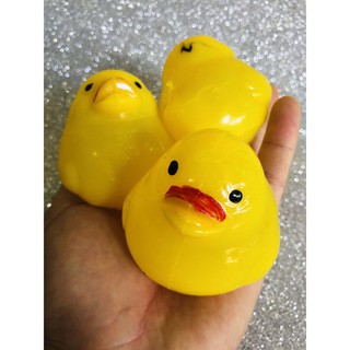 gudetama bóp trút giận con vịt vàng