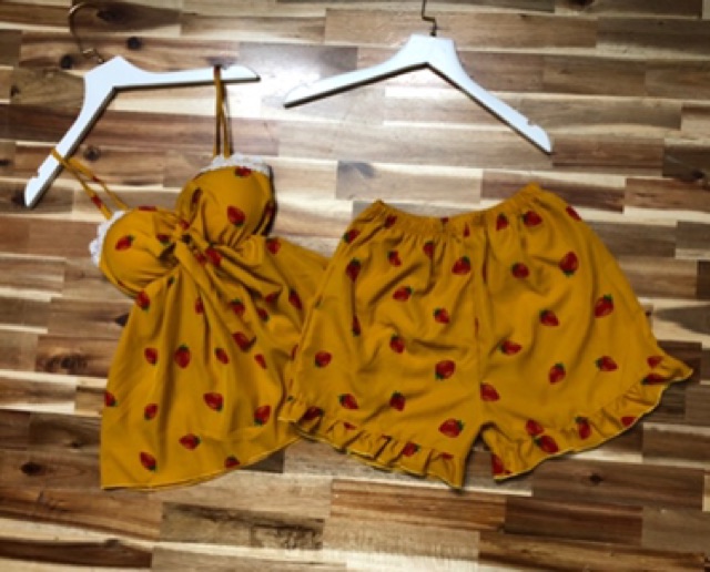 [Mã WA1606 giảm 15% đơn 99k] Đồ ngủ 2 dây hình trái dâu có mút ngực hình chụp thật kèm video | BigBuy360 - bigbuy360.vn
