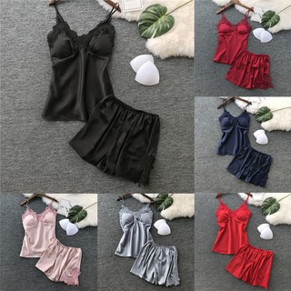 Bộ đồ ngủ gồm áo 2 dây và quần ngắn màu trơn bằng vải xa tanh gợi cảm phối ren dành cho bạn nữ