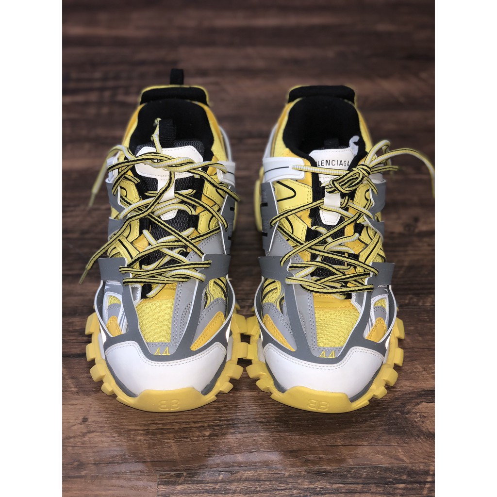 giày thể thao balen track 3.0