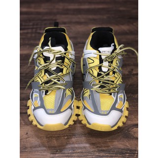 giày thể thao balen track 3.0