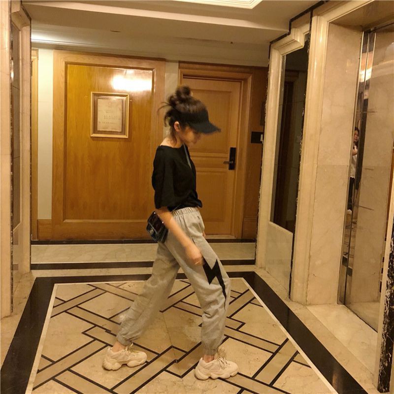 Quần thể thao lưng cao thiết kế dáng rộng thoải mái