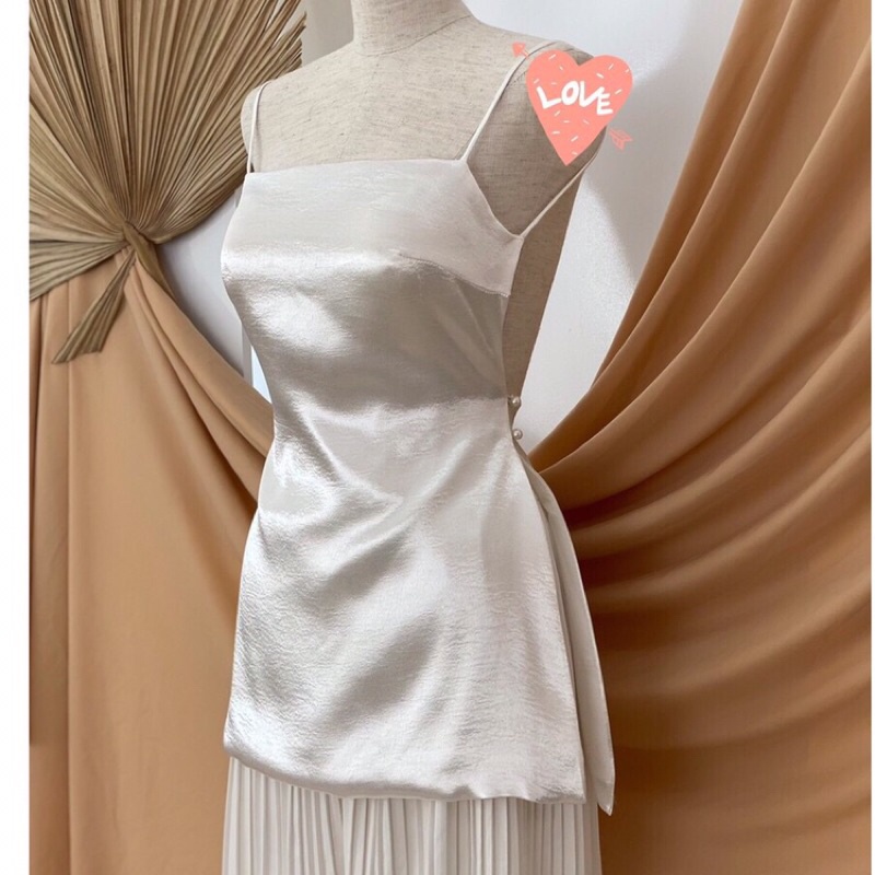 Áo lụa nhũ 2 dây hở lưng sang chảnh có 4 màu có size