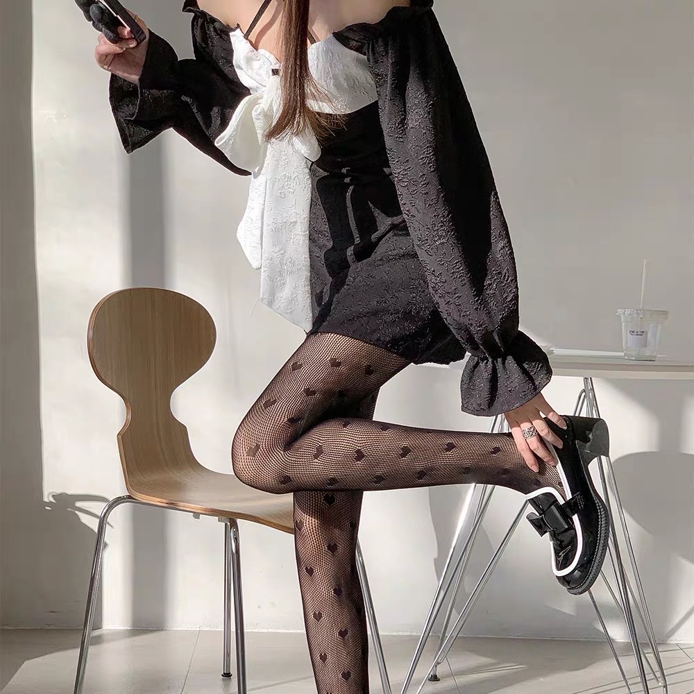 Quần Tất Lưới Trái Tim Nhỏ - Vani Store - TAT00177