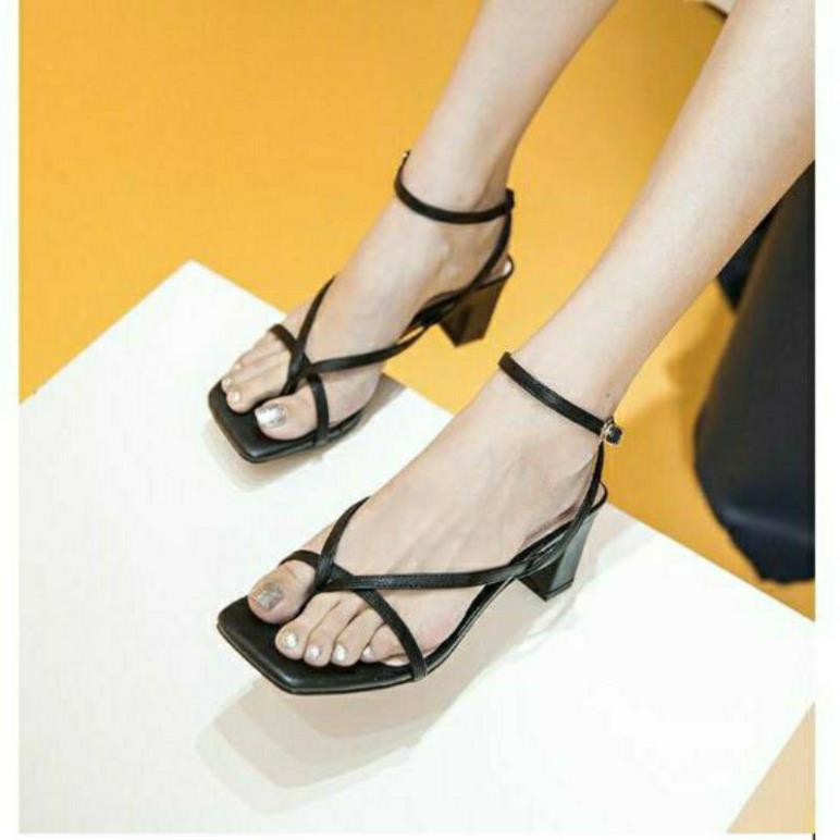 giày sandal dây mảnh size lớn 40 41 42 43 44 mũi vuông đế vuông 5 phân bigsize ngoại cỡ -b11