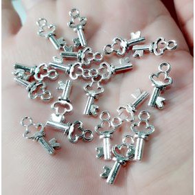 phụ kiện charm sỉ : 23k = 50 gram [ charm giá sỉ Thành Phố Hồ Chí Minh ]