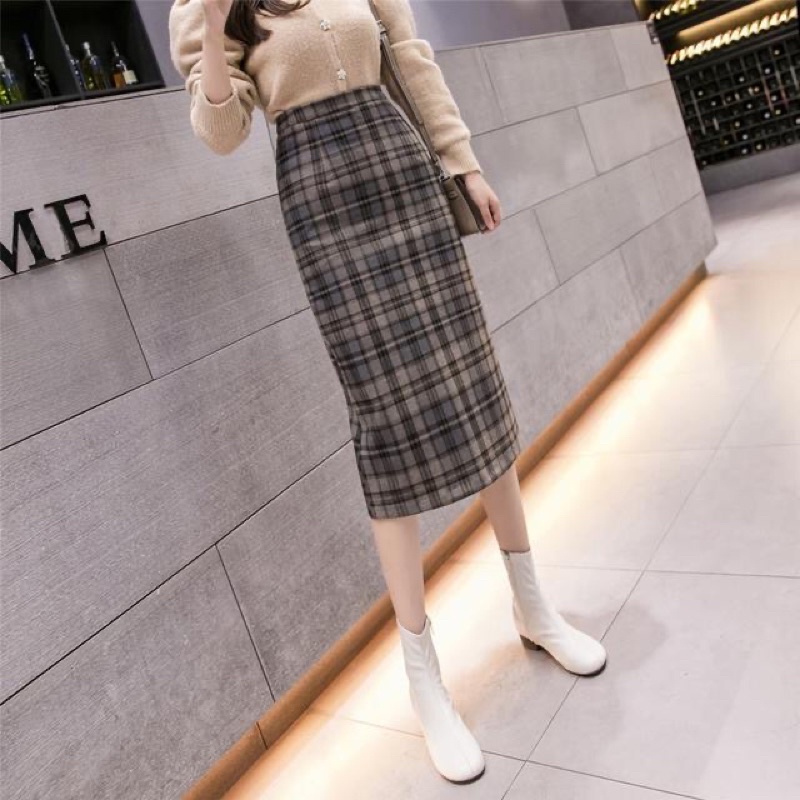 Chân váy caro dài có xẻ sau  mùa thu