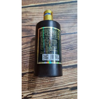 Vỏ chai rượu ngoại  mao đài. Dùng trang trí nhà cửa quầy bar phòng trà phòng khách.tủ kệ giá quầy hàng trang trí nhà cửa