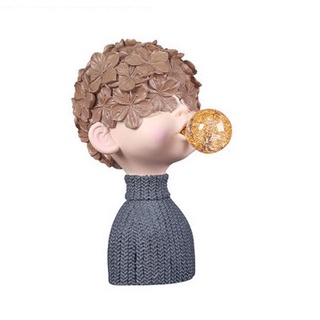 Tượng Cậu Bé Thổi Bong Bóng