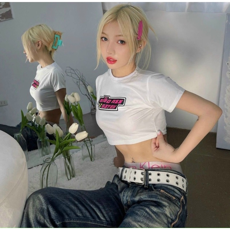 Áo Croptop Tay Ngắn Hoạ In Chữ Hồng Đáng Yêu