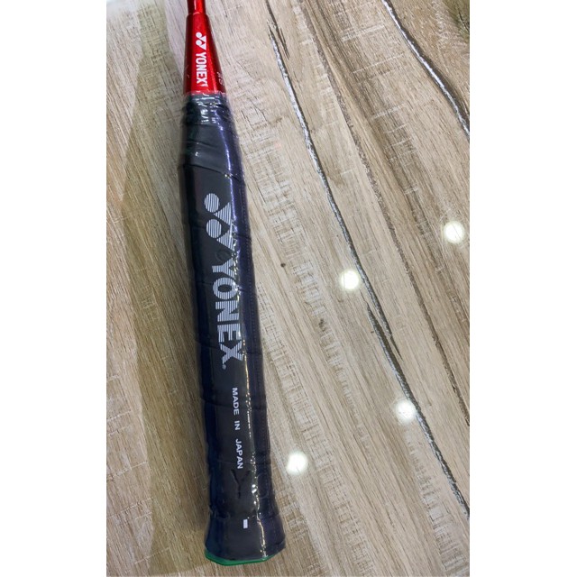 1 Vợt cầu lông Yonex cao cấp 100% Cacbon đan dây tốt 9,5kg kèm 3 món quà - vợt yonex loại xịn